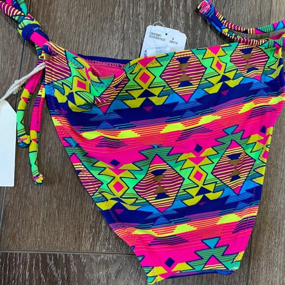 Forever 21 Womens Hot Pink/Multi Tribal Aztec Print Bikini Bottoms NWT Small - Picture 3 of 6
